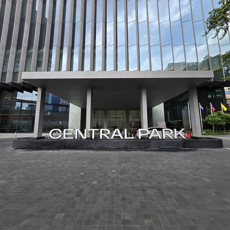 ดุสิต เซ็นทรัล พาร์ค DUSIT CENTRAL PARK ห้างสรรพสินค้า